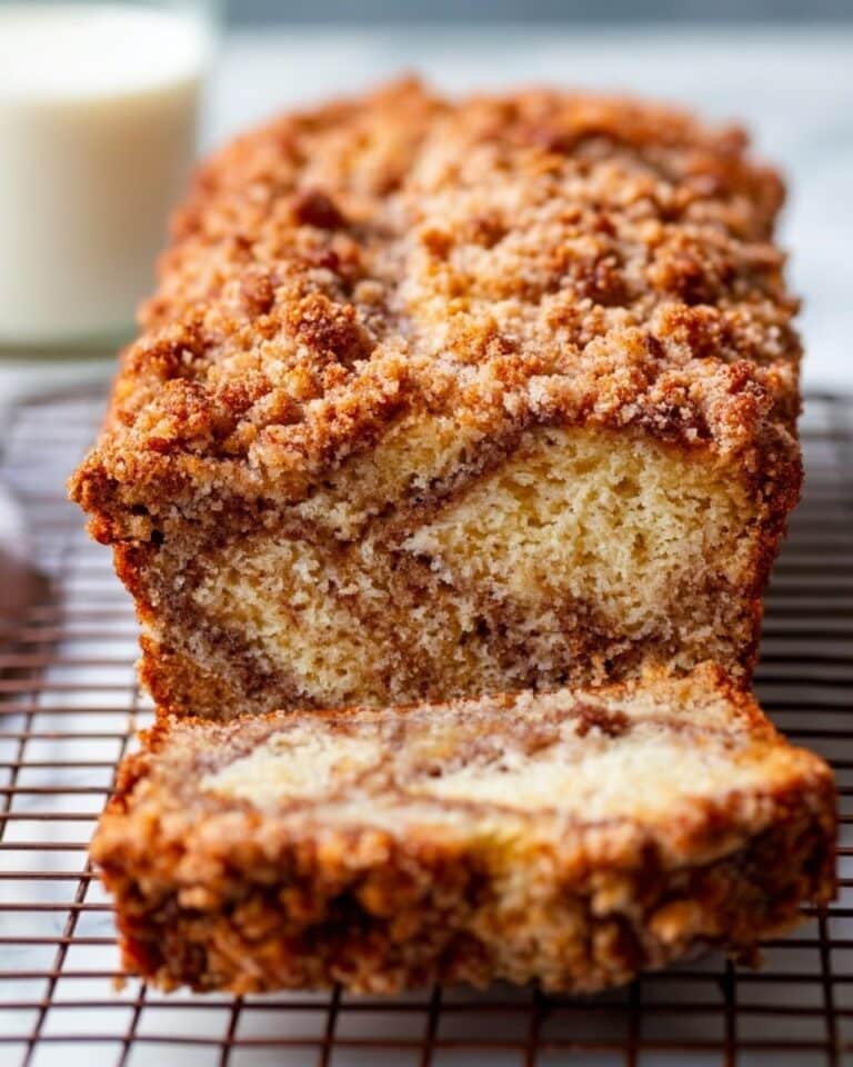Delicious Apple Bread with Cinnamon and Fresh Chopped Apples Recipe